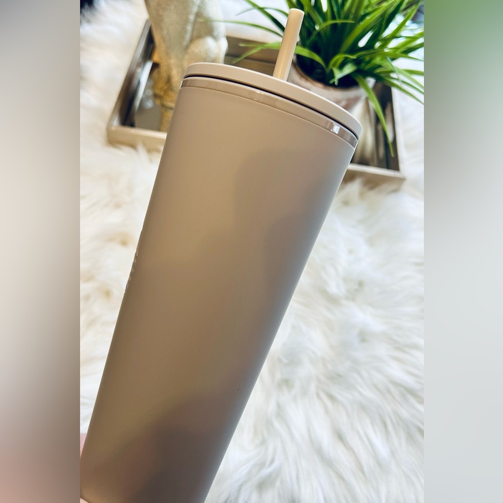Starbucks Taupe Soft Touch Cup Smooth Cold Coffee Tumbler Venti 24oz New 2025 - Picture 4 of 8